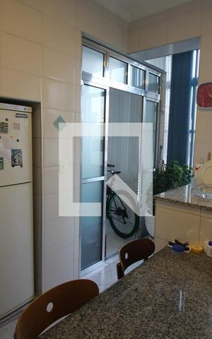 Apartamento à venda com 76m², 2 quartos e 1 vagaCozinha
