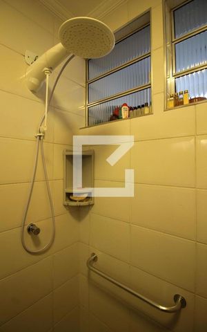 Apartamento à venda com 76m², 2 quartos e 1 vagaBanheiro