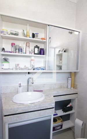 Casa à venda com 150m², 2 quartos e 2 vagasBanheiro