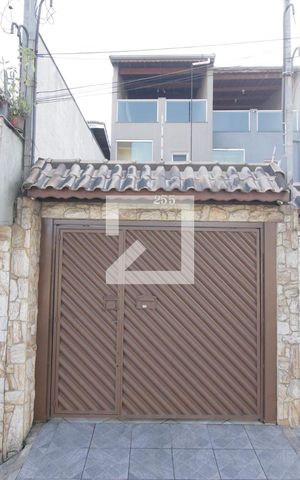 Casa à venda com 150m², 2 quartos e 2 vagasFachada