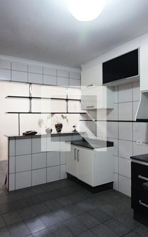 Casa à venda com 183m², 3 quartos e 2 vagasCozinha