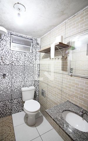 Casa à venda com 183m², 3 quartos e 2 vagasBanheiro do Quarto 2 - Suíte
