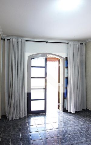 Casa à venda com 183m², 3 quartos e 2 vagasQuarto 1