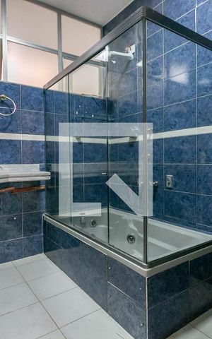 Apartamento à venda com 135m², 3 quartos e 1 vaga Apartamento à venda com 135m², 3 quartos e 1 vagaBanheiro Social