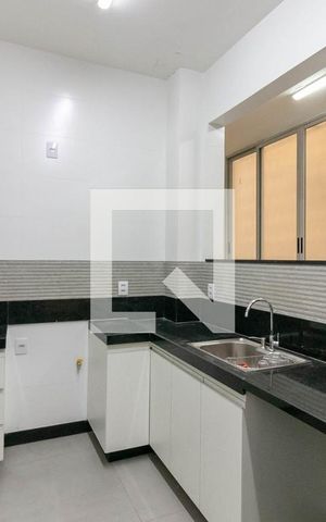 Apartamento à venda com 135m², 3 quartos e 1 vaga Apartamento à venda com 135m², 3 quartos e 1 vagaCozinha e Área de Serviço