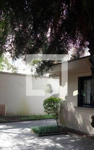 Casa à venda com 200m², 4 quartos e 2 vagas