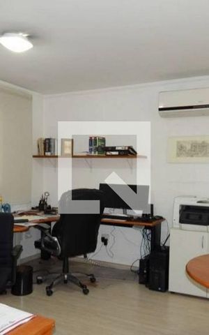 Casa à venda com 200m², 4 quartos e 2 vagas