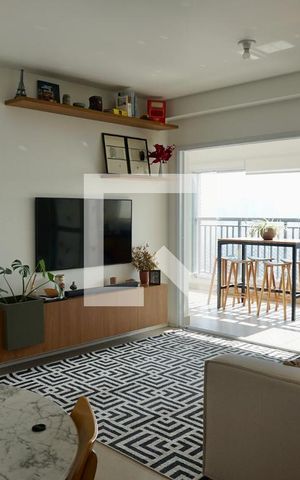 Apartamento à venda com 95m², 2 quartos e 1 vaga Apartamento à venda com 95m², 2 quartos e 1 vagaSala