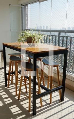 Apartamento à venda com 95m², 2 quartos e 1 vaga Apartamento à venda com 95m², 2 quartos e 1 vagaVaranda