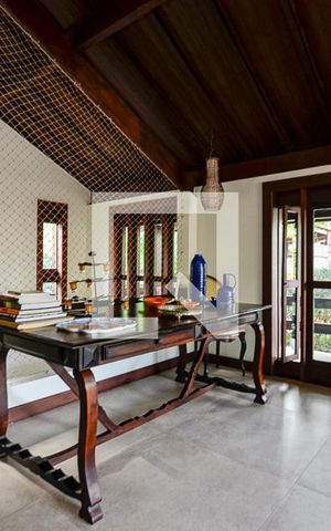 Casa para alugar com 390m², 4 quartos e 2 vagas Casa para alugar com 390m², 4 quartos e 2 vagasSala