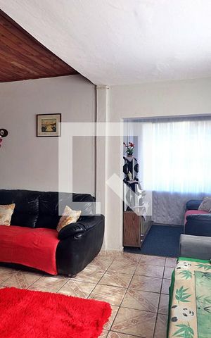 Casa à venda com 312m², 3 quartos e 3 vagasSala