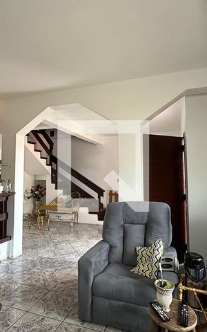 Casa à venda com 209m², 2 quartos e 2 vagasSala 