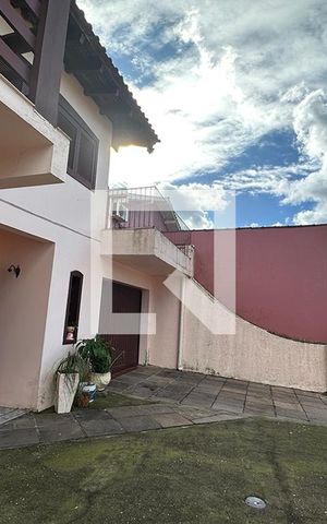 Casa à venda com 209m², 2 quartos e 2 vagasFachada