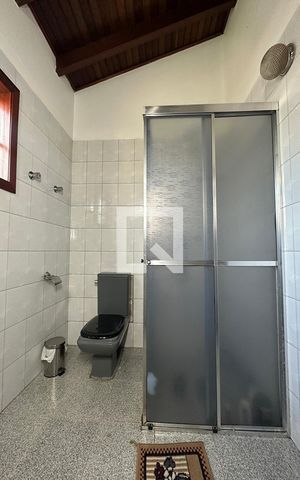 Casa à venda com 209m², 2 quartos e 2 vagasBanheiro 1