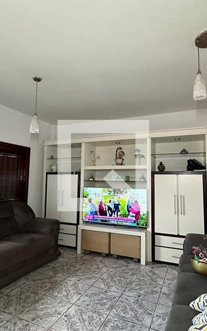 Casa à venda com 209m², 2 quartos e 2 vagasSala 