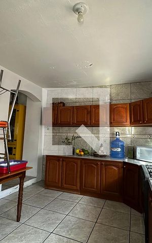 Casa à venda com 209m², 2 quartos e 2 vagasCozinha 