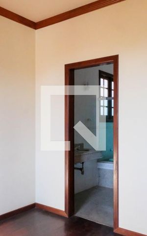Casa à venda com 420m², 5 quartos e 4 vagas Casa à venda com 420m², 5 quartos e 4 vagasQuarto 2