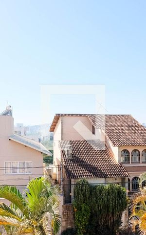 Casa à venda com 420m², 5 quartos e 4 vagas Casa à venda com 420m², 5 quartos e 4 vagasVista