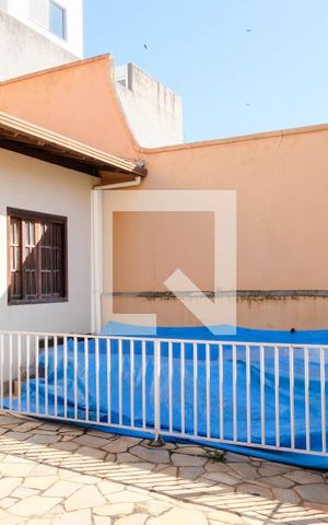 Casa à venda com 420m², 5 quartos e 4 vagas Casa à venda com 420m², 5 quartos e 4 vagasÁrea comum
