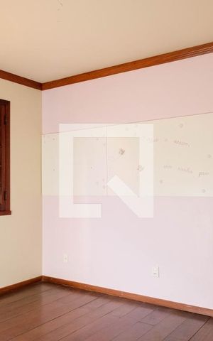 Casa à venda com 420m², 5 quartos e 4 vagas Casa à venda com 420m², 5 quartos e 4 vagasQuarto 3