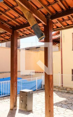Casa à venda com 420m², 5 quartos e 4 vagas Casa à venda com 420m², 5 quartos e 4 vagasÁrea comum