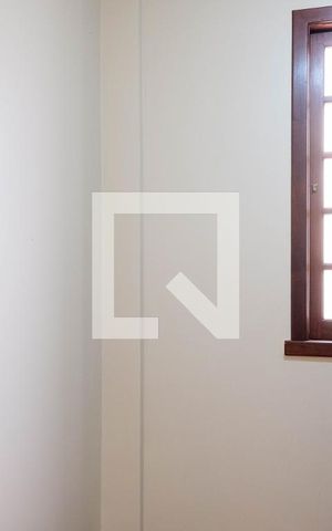 Casa à venda com 420m², 5 quartos e 4 vagas Casa à venda com 420m², 5 quartos e 4 vagasQuarto 5