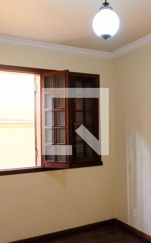 Casa à venda com 420m², 5 quartos e 4 vagas Casa à venda com 420m², 5 quartos e 4 vagasQuarto 1