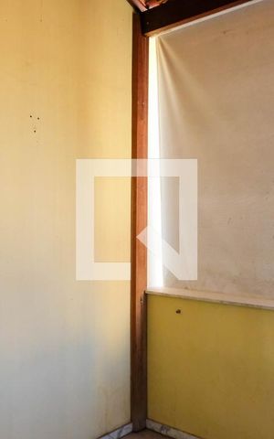 Casa à venda com 420m², 5 quartos e 4 vagas Casa à venda com 420m², 5 quartos e 4 vagasVaranda