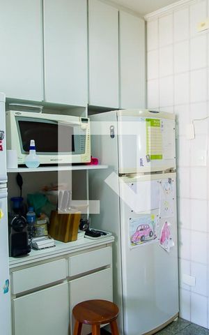 Apartamento à venda com 198m², 3 quartos e 2 vagas Apartamento à venda com 198m², 3 quartos e 2 vagasCozinha