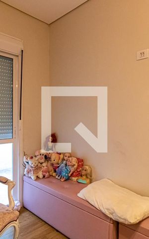 Casa à venda com 480m², 6 quartos e 12 vagas Casa à venda com 480m², 6 quartos e 12 vagasQuarto 2
