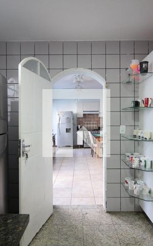 Casa à venda com 493m², 4 quartos e 5 vagasCozinha