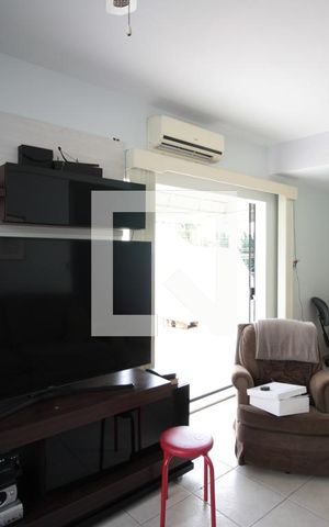 Casa à venda com 493m², 4 quartos e 5 vagasSala de TV e Escritório