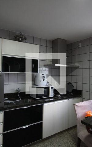 Casa à venda com 493m², 4 quartos e 5 vagasCozinha