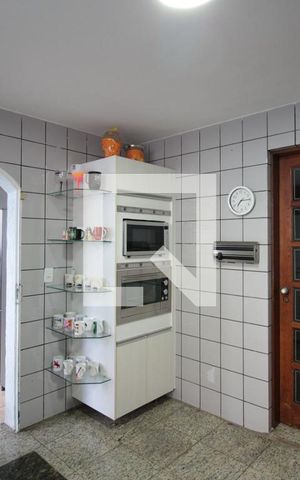 Casa à venda com 493m², 4 quartos e 5 vagasCozinha