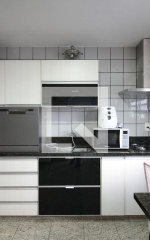 Casa à venda com 493m², 4 quartos e 5 vagasCozinha