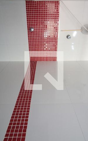 Casa à venda com 493m², 4 quartos e 5 vagasBanheiro da Suite 1