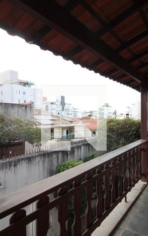 Casa à venda com 493m², 4 quartos e 5 vagasVaranda da Suite 2