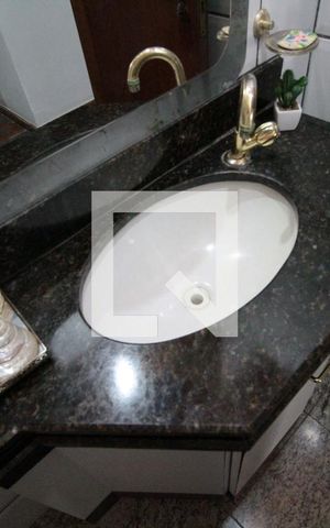 Casa à venda com 493m², 4 quartos e 5 vagasLavabo da Sala de Estar