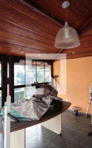 Casa à venda com 493m², 4 quartos e 5 vagasVaranda do Terceiro Andar