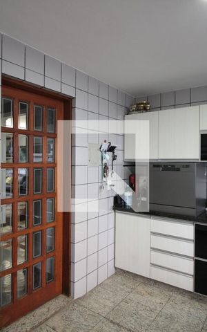 Casa à venda com 493m², 4 quartos e 5 vagasCozinha