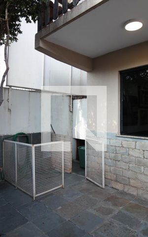 Casa à venda com 493m², 4 quartos e 5 vagasGaragem