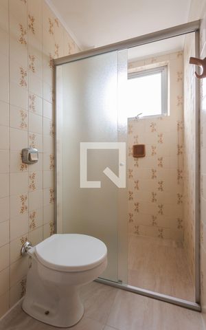 Apartamento à venda com 60m², 2 quartos e 1 vaga Apartamento à venda com 60m², 2 quartos e 1 vagaBanheiro