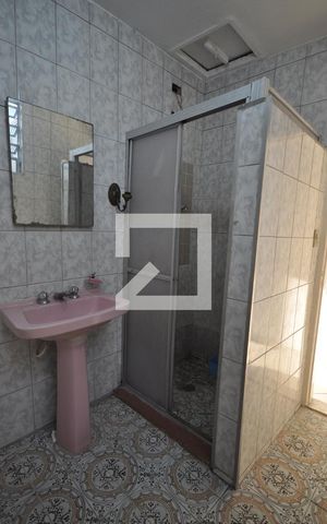 Casa para alugar com 80m², 2 quartos e 1 vagaBanheiro