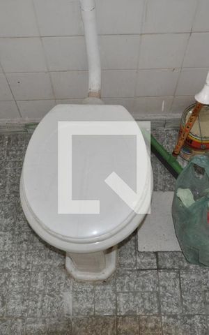 Casa para alugar com 80m², 2 quartos e 1 vagaBanheiro de serviço