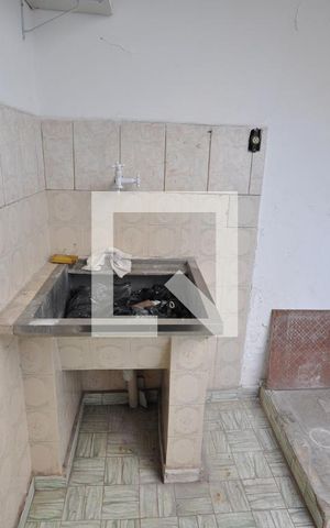 Casa para alugar com 80m², 2 quartos e 1 vagaÁrea de Serviço