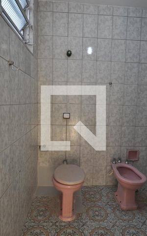 Casa para alugar com 80m², 2 quartos e 1 vagaBanheiro