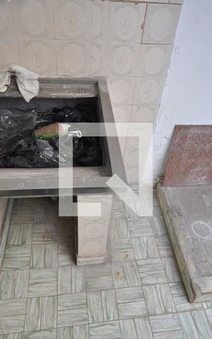 Casa para alugar com 80m², 2 quartos e 1 vagaÁrea de Serviço