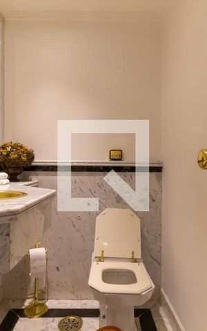 Apartamento à venda com 300m², 4 quartos e 4 vagas Apartamento à venda com 300m², 4 quartos e 4 vagasLavabo