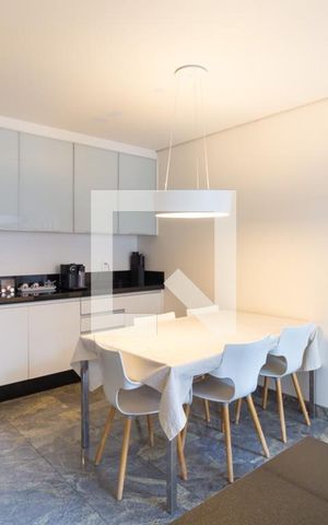 Apartamento à venda com 300m², 4 quartos e 4 vagas Apartamento à venda com 300m², 4 quartos e 4 vagasCozinha