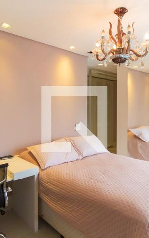 Apartamento à venda com 300m², 4 quartos e 4 vagas Apartamento à venda com 300m², 4 quartos e 4 vagasSuíte 1